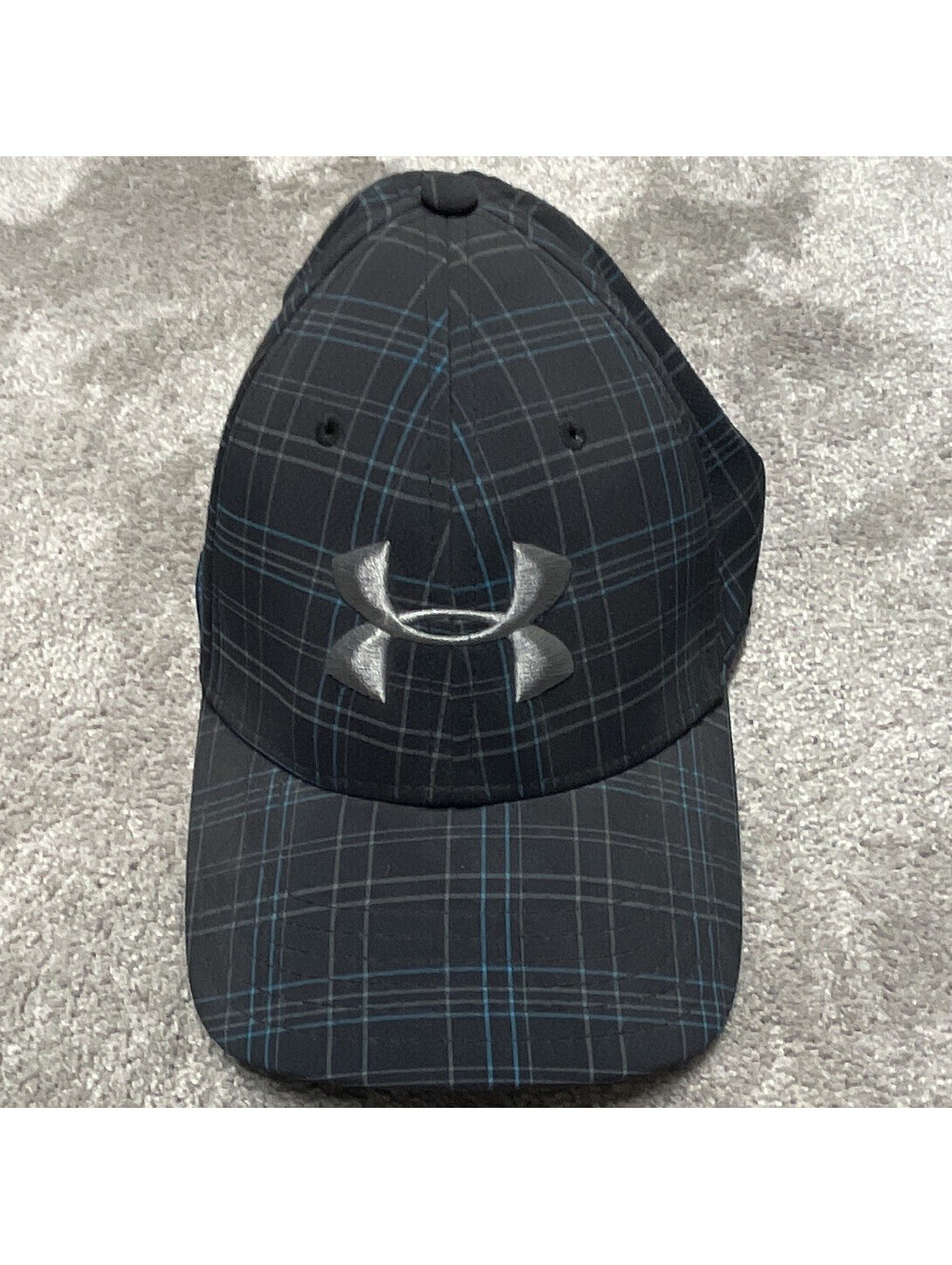 Under Armour Golf Plaid Breathable Fitted Hat Cap M/L Black Blue Gray